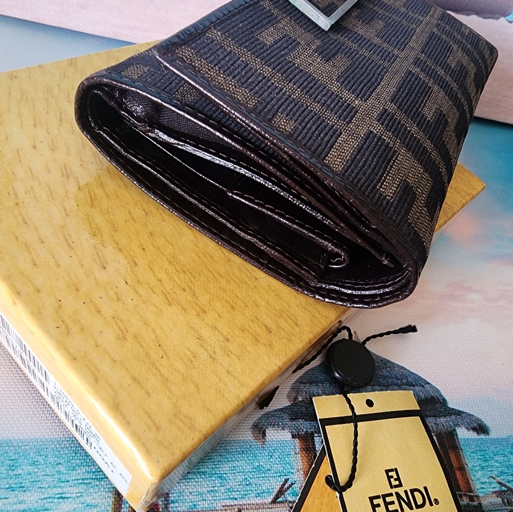 Authentic Fendi Zucca short Trifold wallet - Picture 10 of 14